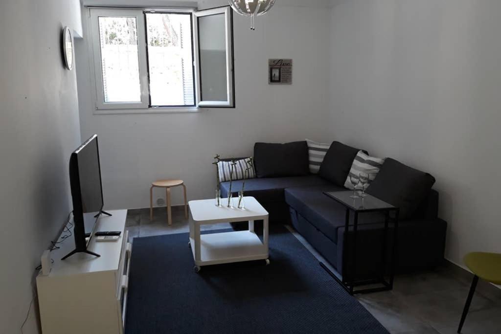 Cozy Apartment For 4 In Kolonaki, Lycabettus Atenas Exterior foto